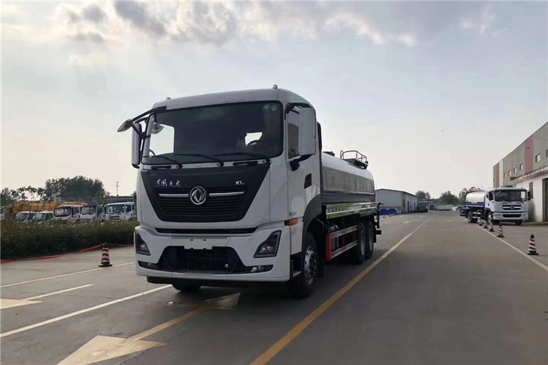 東風天龍后八輪20噸噴霧車，國六綠化噴灑車
