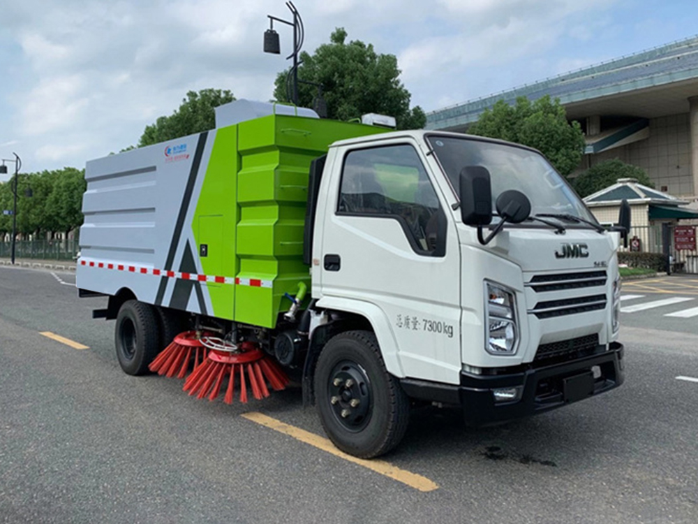 江鈴凱銳掃路車(chē)