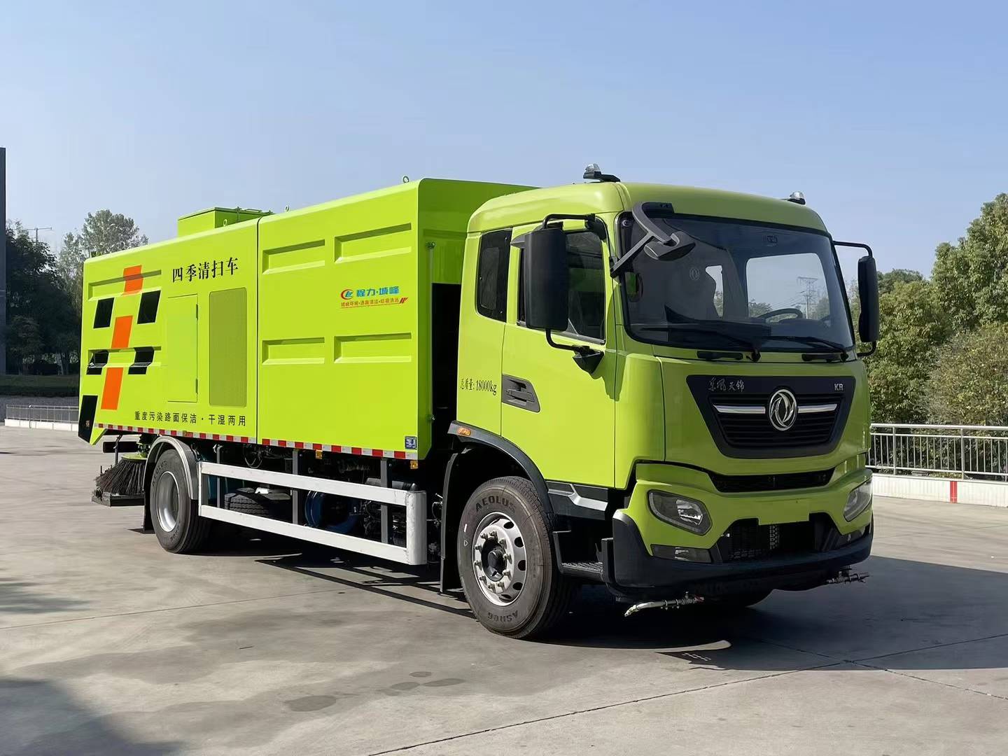 東風(fēng)天錦18T純電動(dòng)重污染四季清掃車