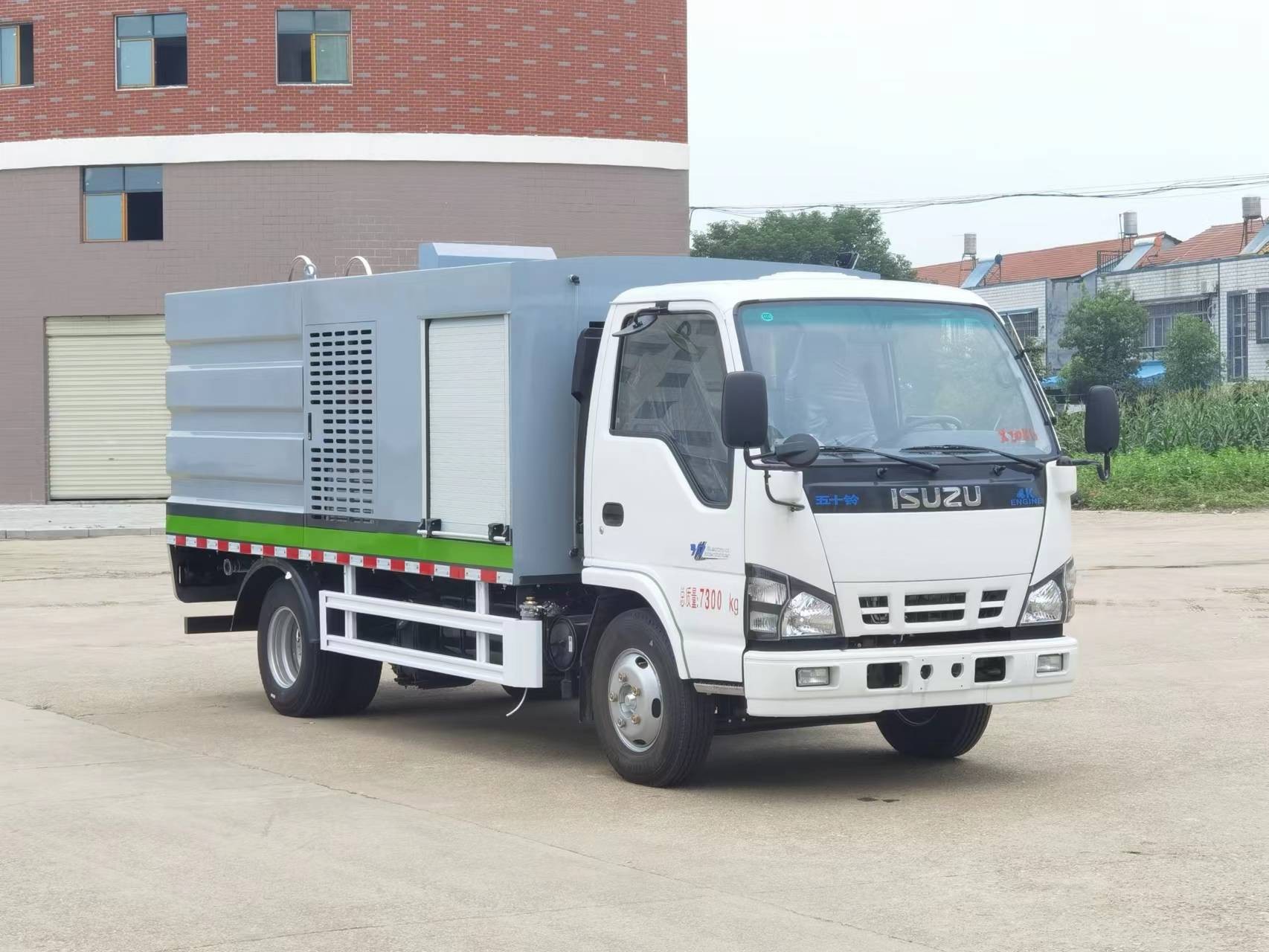 五十鈴護欄清洗車